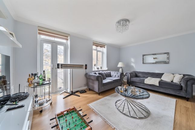 Phoenix House, Bath, Somerset BA1 2 bed maisonette for sale
