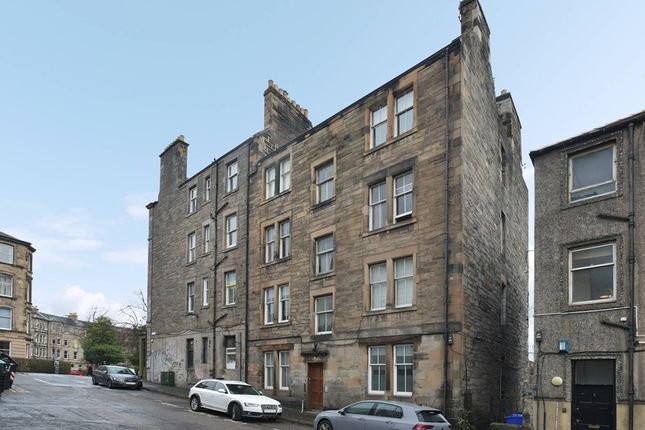 2 bedroom ground floor flat for sale