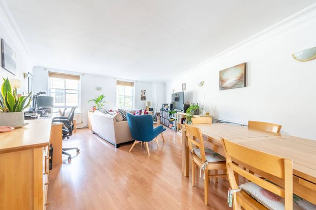Falmouth Road, Borough, London, SE1 3 bed flat for sale
