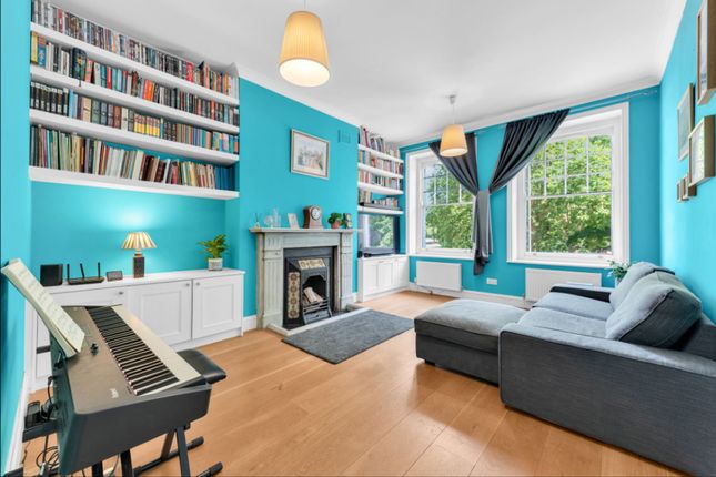 Westcombe Hill, London SE3 2 bed flat for sale