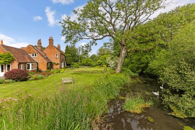 Greywell, Hampshire, RG29 5 bed village house for sale