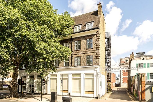 Chiswick High Road, London W4 3 bed flat for sale
