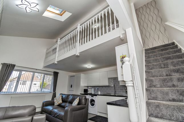 2 bed maisonette