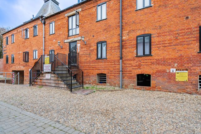 2 bed maisonette