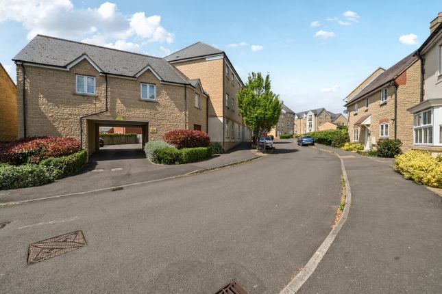Russ Avenue, Faringdon, Oxfordshire, SN7 2 bed apartment for sale