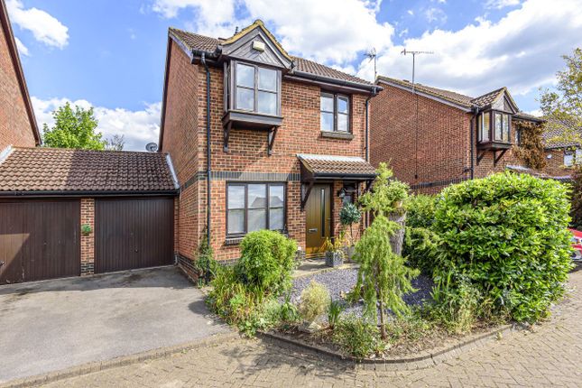 Shetland Close, Guildford GU4 4 bed link detached house for sale