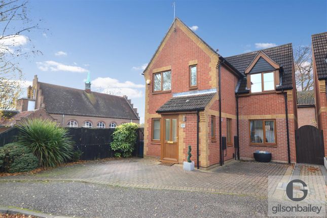 3 bed detached house