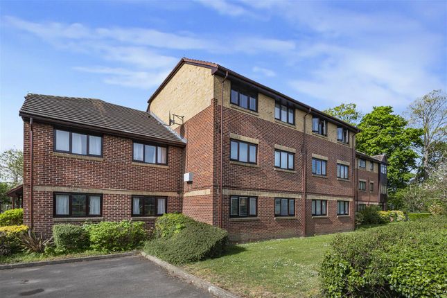 Rossignol Gardens, Carshalton 2 bed apartment for sale