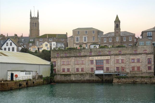 Chapel Street, Penzance TR18 2 bed apartment for sale