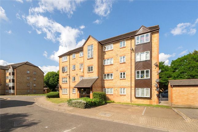 Cygnet Close, London NW10 2 bed flat for sale