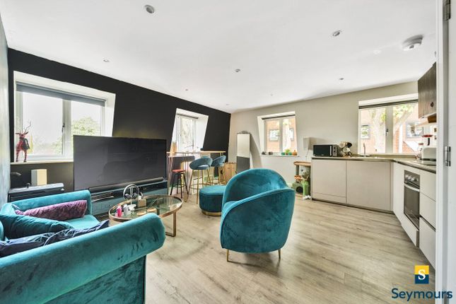 Chertsey Street, Surrey GU1 2 bed flat for sale