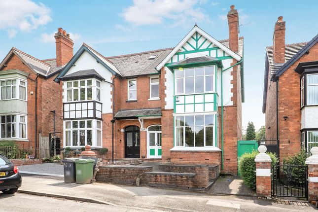 5 bedroom semi-detached house for sale