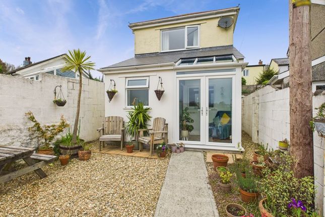 2 bed detached house