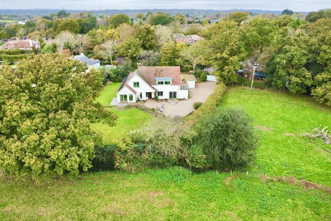5 bed detached house