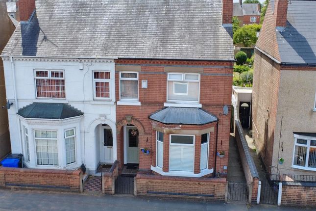 College Street, Long Eaton 4 bed semi