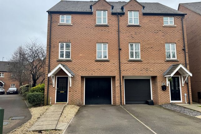 4 bedroom town house for sale