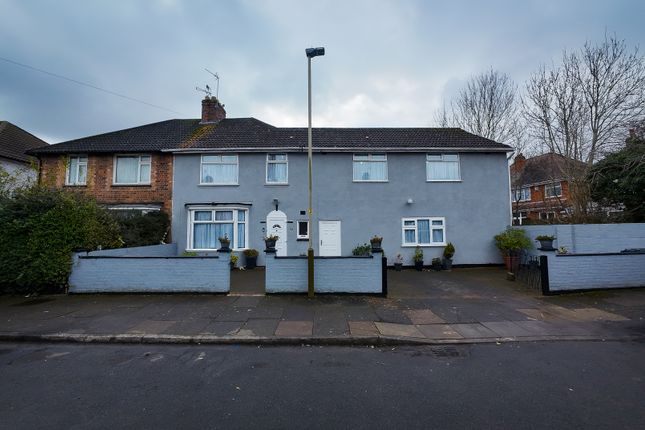 6 bed semi-detached house