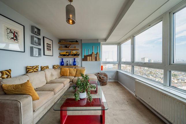 Shuttleworth Road, Battersea, London... 2 bed flat for sale