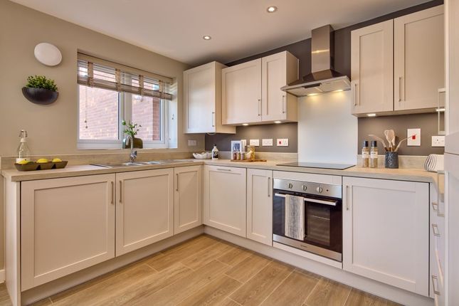 4 bed detached house