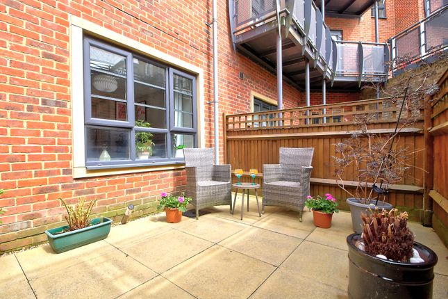 2 bed flat