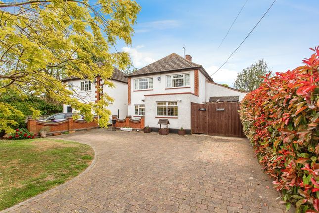 4 bed detached house