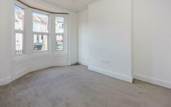 Gladstone Place, Brighton, BN2 3QD 1 bed ground floor flat for sale