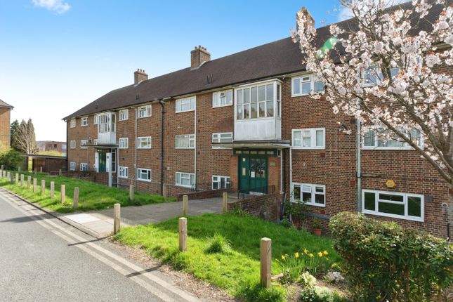 3 bed flat