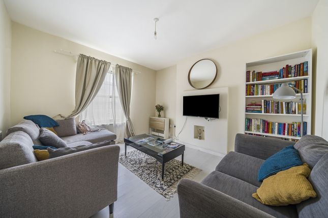 Stephenson House, Bath Terrace 3 bed apartment for sale