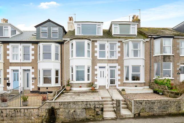 4 bed terraced house