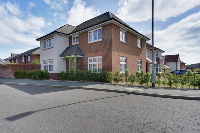 4 bed detached house