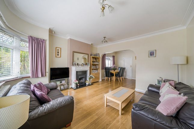 Kinloch Drive, London NW9 2 bed bungalow for sale