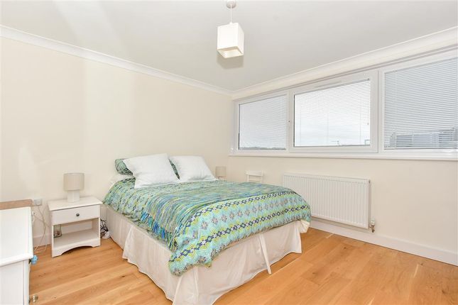 3 bed town house