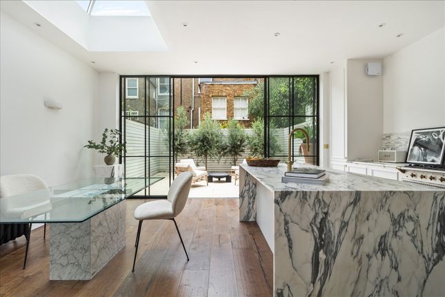 6 bed property