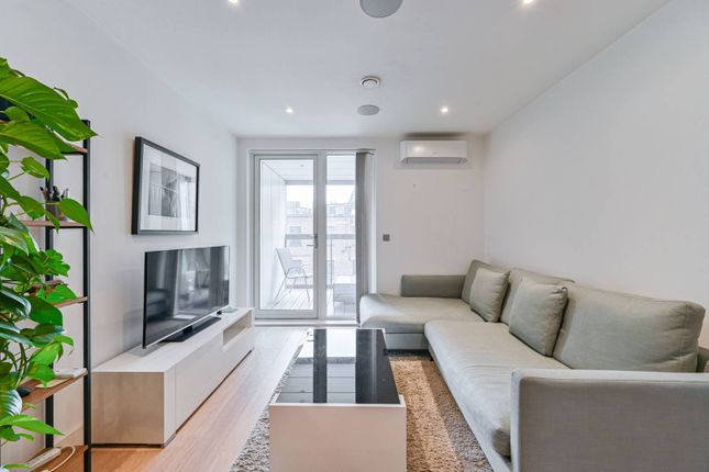 Stockwell Park Walk, Brixton, London... 1 bed flat for sale