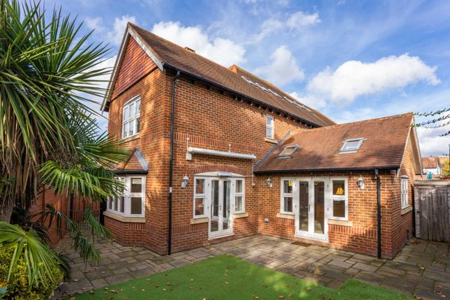 Watford Heath, Watford 4 bed semi
