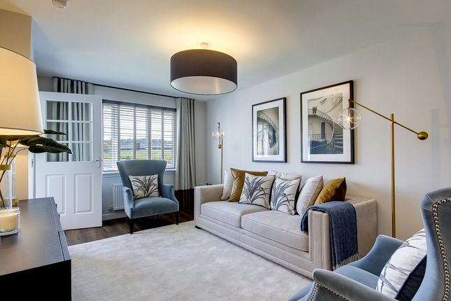 4 bed detached house