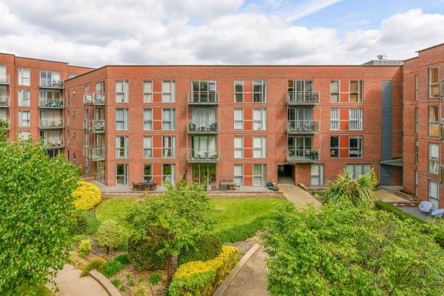 The Heart, Walton on Thames. 2 bed apartment for sale