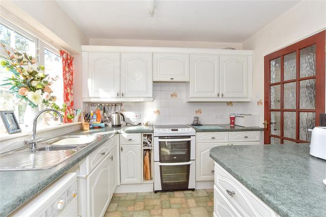 Oakmont Drive, Waterlooville, Hampshire 4 bed detached house for sale