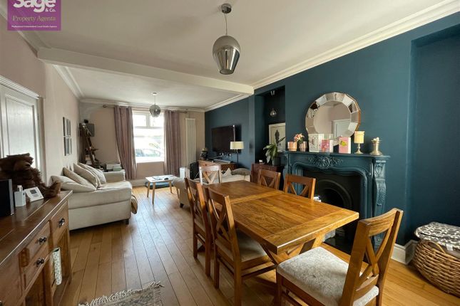 3 bed semi-detached house