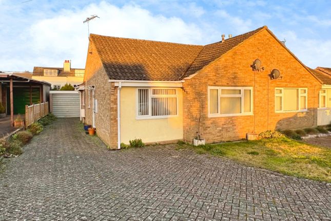 2 bedroom semi-detached bungalow for sale