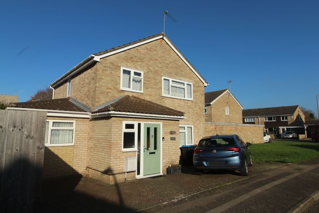 Welland Drive, Newport Pagnell 4 bed detached house for sale