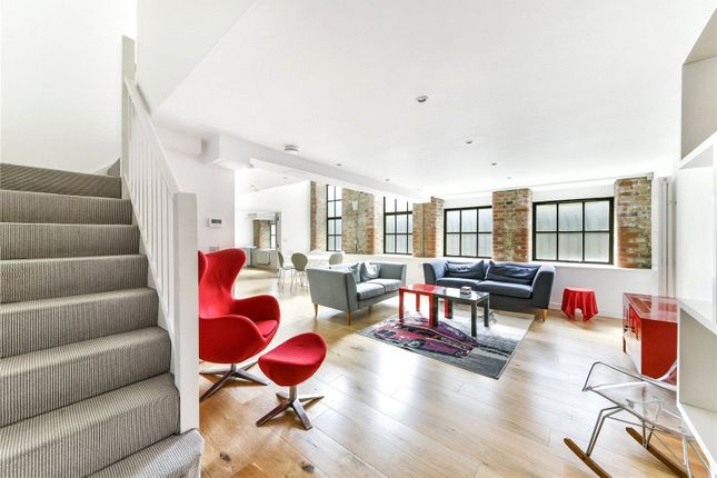 Old Ford Road, London, E3 3 bed duplex for sale