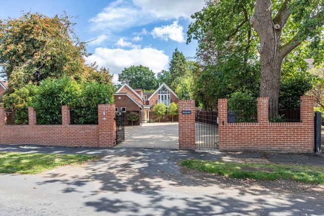 Dartnell Park Road, West Byfleet KT14 5 bed detached house for sale