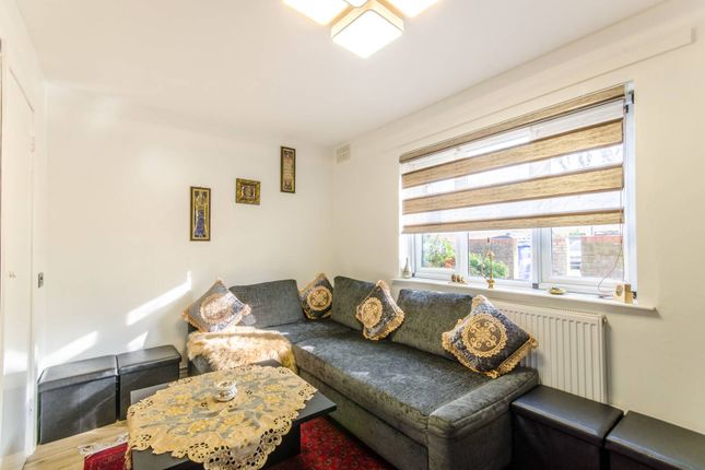 Hastings Close, New Barnet, Barnet, EN5 1 bed flat for sale