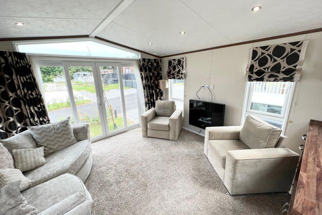Dog lane Tarporley 2 bed lodge for sale