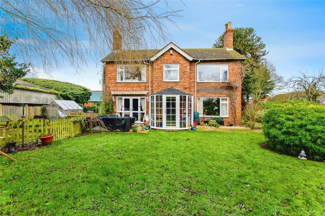 3 bed detached house