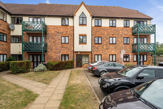 Slough,  Berkshire,  SL3 2 bed flat for sale