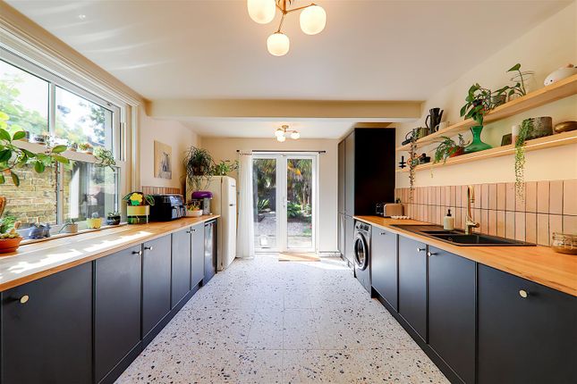 Littlehampton Road, Worthing, BN13 3 bed terraced house for sale