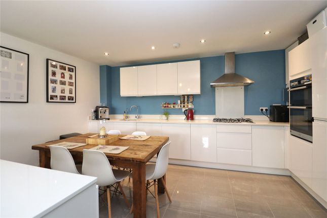 Jelley Way, Surrey GU22 3 bed flat for sale