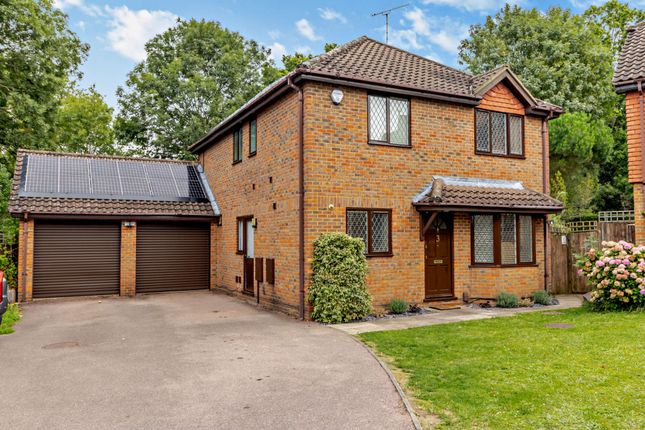 Dovecot Close, Pinner 4 bed detached house for sale